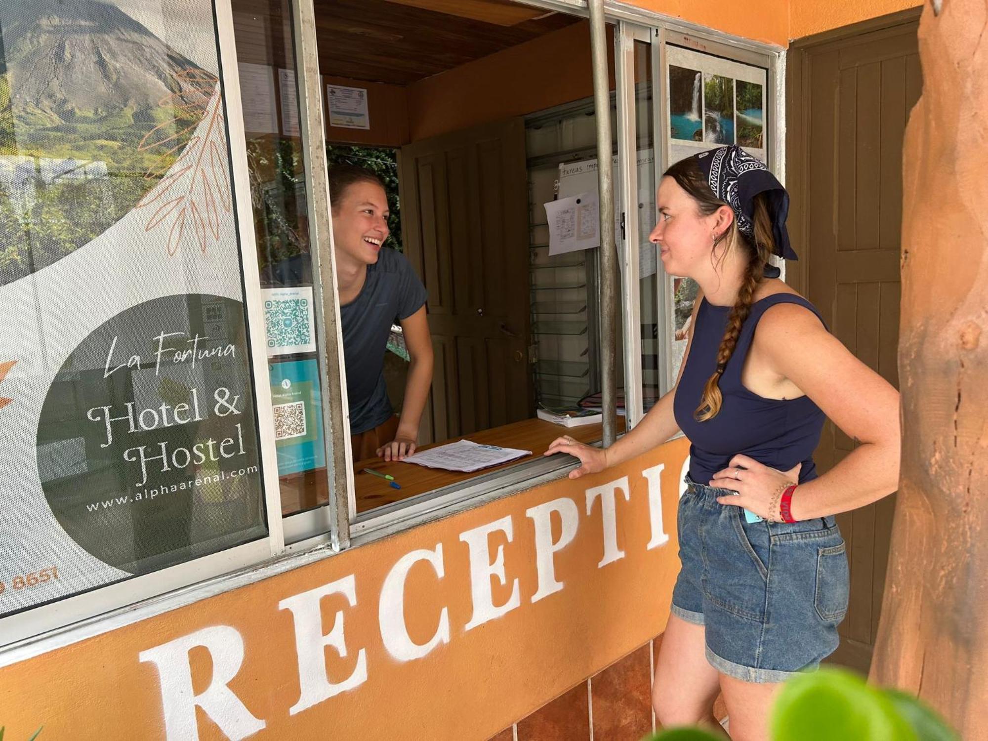 Alpha Arenal Hostel La Fortuna Zewnętrze zdjęcie